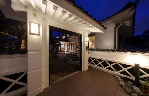 Naha Villa | Discover クリスタルヴィラ金城: Family-Friendly Retreat