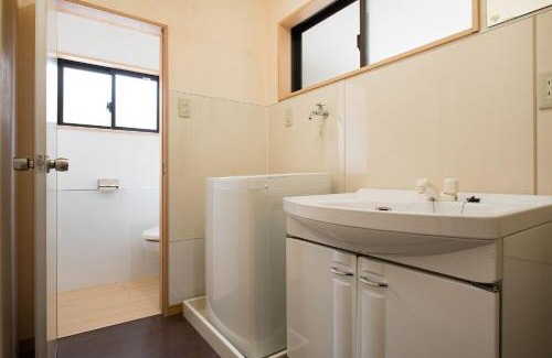 Hatsukaichi House | Family-Friendly Global Resort Miyajima with Kitchen Access
