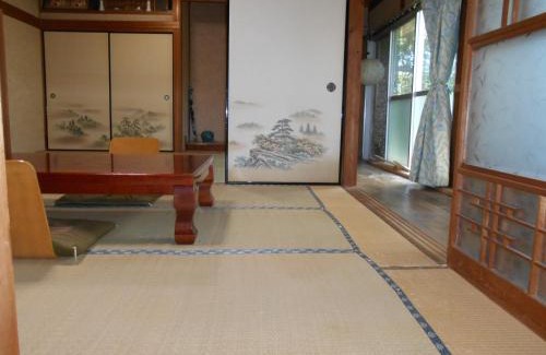 Nahari-cho House | Cozy Guesthouse Yorozuya: Family-Friendly with Kitchen Access