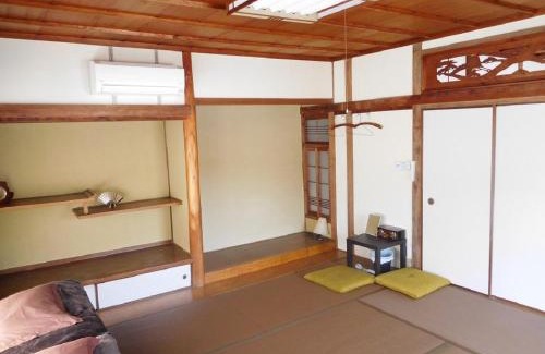 Onomichi House | Family-Friendly Retreat at Guesthouse Onomichi Pawpaw