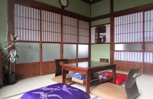 Isogo House | Private Guesthouse Sugita: 2-Min Walk to Station