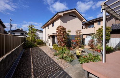 Toyooka Apartment | Inviting ゲストハウス長閑: Family-Friendly Retreat Awaits