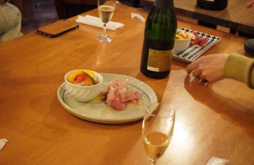 Shibetsu House | Cozy Guesthouse & Café Bar Estoraru with Breakfast Included