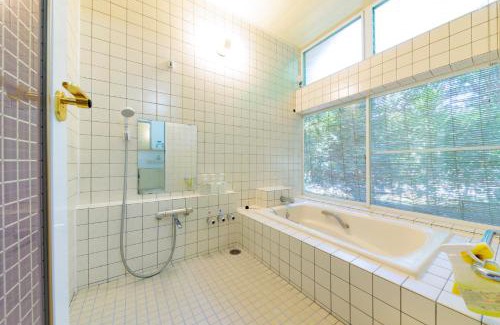 Ito Apartment | Pet-Friendly コテージいっぺき湖 with Family Amenities