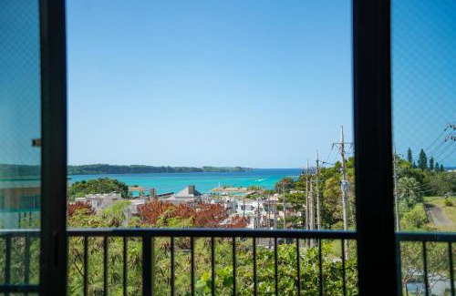 Maeganeku Villa | Family-Friendly SeaSpaceRoad with Hot Tub & 9/10 Rating