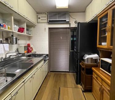 Toyo House | Kid-Friendly Stay at シーラニ白浜荘 with Kitchen Access