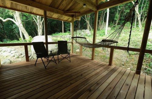Yakushima House | Discover Snapper Rock, Yakushima - 9.7/10 Review Score!