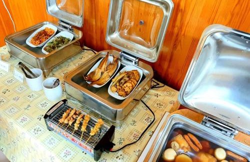 Shakotan-cho Hotel | Discover ニャー助のホテルん: Family-Friendly Retreat Awaits