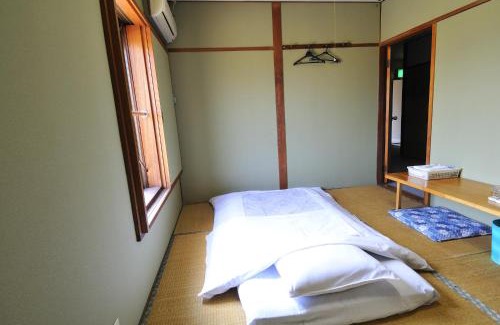 Omitama Hotel | Budget-Friendly Stay at ビジネスホテル六号 with Breakfast