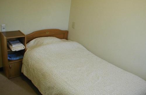 Omitama Hotel | Budget-Friendly Stay at ビジネスホテル六号 with Breakfast