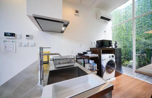 Katasekaigan House | Beachfront Getaway: Enjoy Family Fun Near Enoshima Aquarium