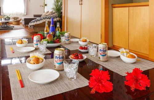 Nago House | Convenient Kanasa Hotel: 5-Minute Walk to the Beach