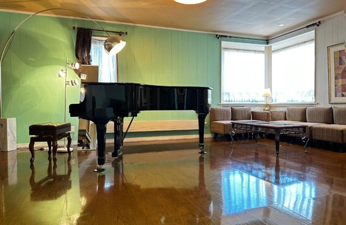 Kitami Hotel | Experience Comfort at ピアノフォルテ with Breakfast Included