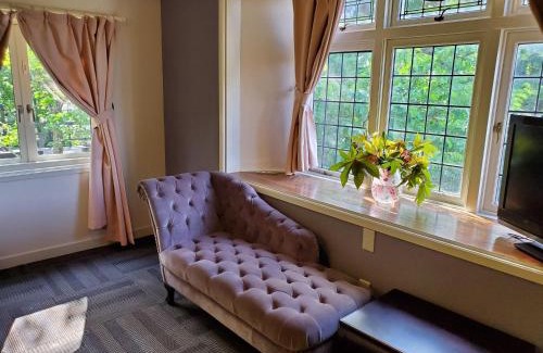 Hakuba Hotel | Perfect Getaway at プチホテル葡萄屋 - 4-Star Family Comfort