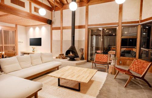 Atami Apartment | Serene Getaway at プライベートリゾート 月灯 - 9.1/10 Rated