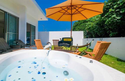Nakijin Villa | Pets Welcome at Beachside Jacuzzi Retreat - The Kouri
