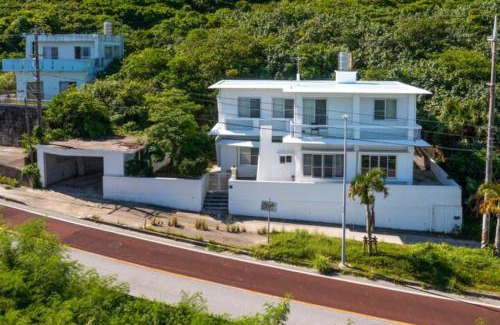 Azama Villa | Enjoy Beautiful Sunrises at Pension Casablanca by the Sea