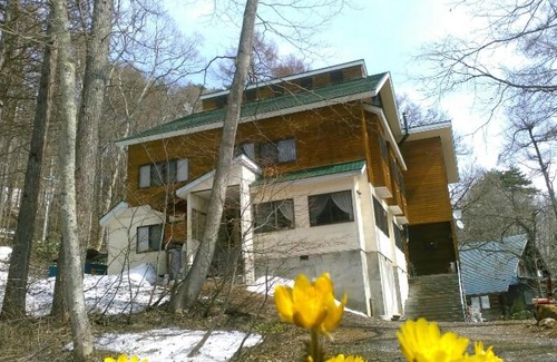 Shinano Cabin | Discover Family-Friendly Comfort at ペンションヴォルケ