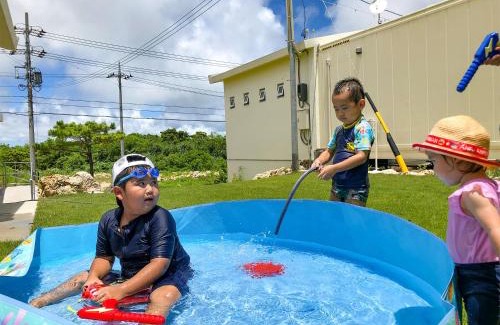 Okinawa House | Pet-Friendly Retreat with Ocean View at ペンション村山里