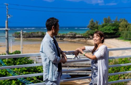 Maeda Villa | Beachfront Bliss at ペンション ラナカイハウス沖縄