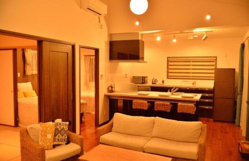 Nakijin Apartment | Family-Friendly Getaway at ペンション 玉ぃ家 - Guest Rated 9.8