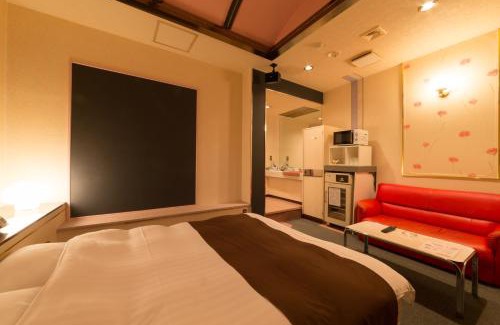 Chuo Ward Hotel | Family-Friendly Hotel Shanti with Kitchen & Breakfast Included
