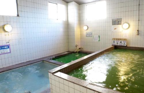 Tsuru Hotel | Discover ホテルスターらんど: Family-Friendly Retreat with Hot Tub