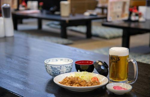 Tsuru Hotel | Discover ホテルスターらんど: Family-Friendly Retreat with Hot Tub