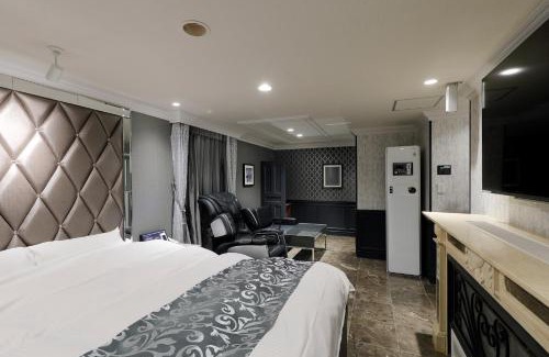 Kiyosu Hotel | Experience HOTEL Birthday Kiyosu: High Rating & Breakfast Included