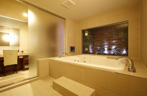 Chuo Hotel | Affordable Family-Friendly Stay at ホテルパシオン