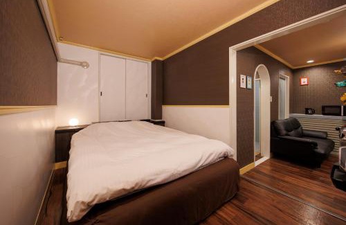 Omuta Hotel | Discover Hotel Respoir: Accessible Stay with Breakfast