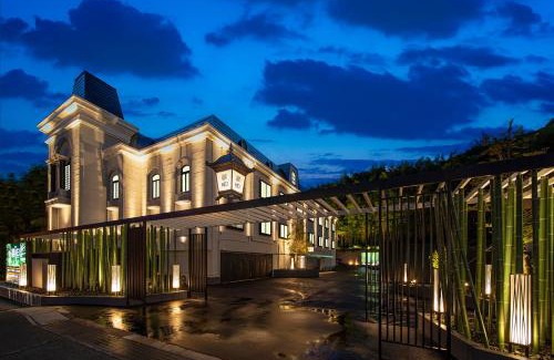 Himeji Hotel | Relax at Hotel Kei with Breakfast and Hot Tub Amenities
