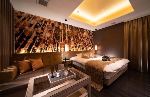 Himeji Hotel | Top-Rated Hotel Porto with Breakfast & Relaxing Hot Tub