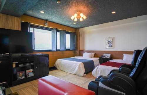 Togitsu Resort | Comfortable Stay at HOTEL Lavien with Breakfast & Hot Tub