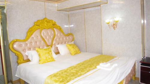 Minakami Hotel | Family-Friendly Hotel ロモサ with Hot Tub & Dining Options