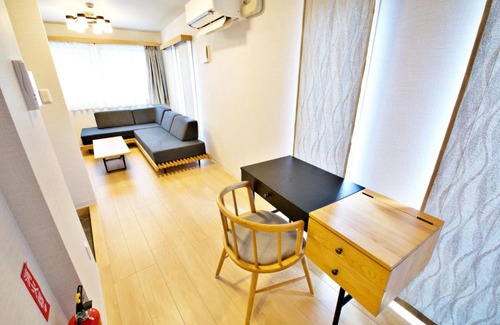 Asato Apartment | Discover メイスン倶楽部 安里 2F: Family-Friendly Retreat