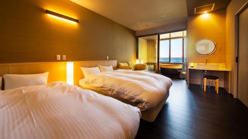Hagi Hotel | Discover リゾートホテル美萩: Family-Friendly Escape with Hot Tub