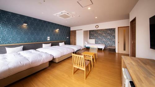 Hagi Hotel | Discover リゾートホテル美萩: Family-Friendly Escape with Hot Tub