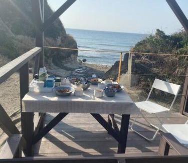 Onjuku House | Oceanfront Retreat at リベラ小波月古民家再生