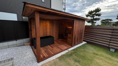 Hojo House | Elite Retreat with Sauna, Ice Bath & Family-Friendly Vibes