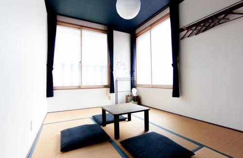 Yuzawa Hotel | Discover Comfort at ロッヂモントゼー with Family-Friendly Amenities
