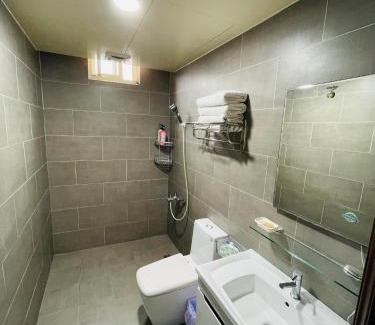 Beigan House | Explore 一九六民宿: Family-Friendly Stay with Breakfast