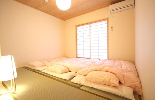 Arashiyama House | Relax at GuestHouse 嵯峨嵐山: Eco-Friendly Retreat