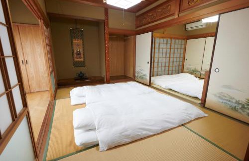Nachikatsuura House | Explore 熊野古道: A Perfect Base with Free Parking & Wifi