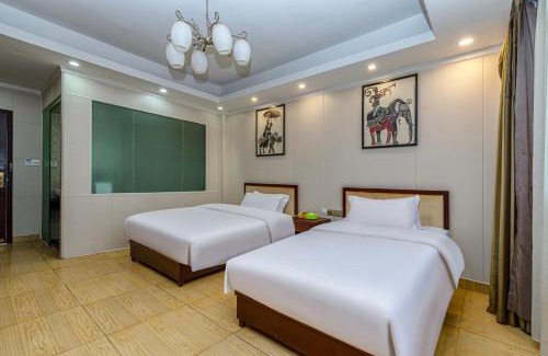 Vientiane Hotel | Outstanding Stay at 万象建国大酒店 - Top Amenities Await!