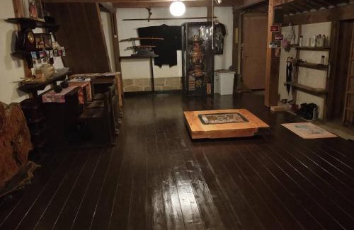 Kochi Villa | Pet-Friendly Retreat Near Makino Botanical Garden