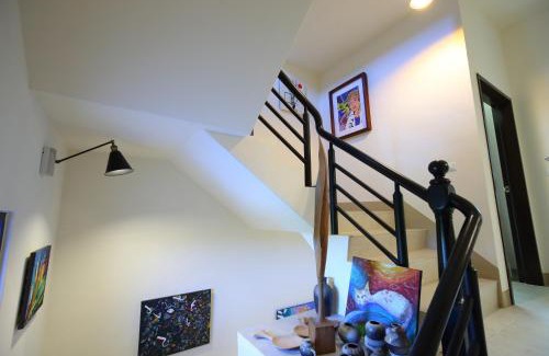 Ji'an House | Ideal Garden Villa: Pet-Friendly Retreat Near Night Market