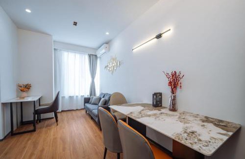 Jing'an Apartment | Convenient Ketangxuan Hotel Near Shanghai Railway Station