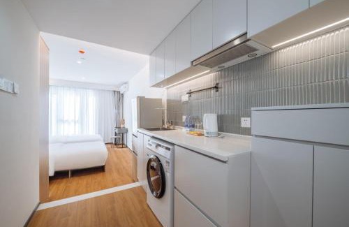 Jing'an Apartment | Convenient Ketangxuan Hotel Near Shanghai Railway Station
