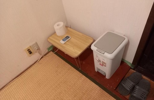 Taisho-ku House | Pet-Friendly Stay at 中山ビル with Family Amenities